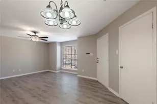 2402 Sycamore Ave, Huntsville, TX 77340 - Photo 12