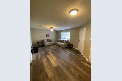 2402 Sycamore Avenue #D4, Huntsville, TX 77340 - Photo 2