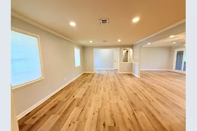 204 Hillcrest Drive, Alvin, TX 77511 - Photo 14