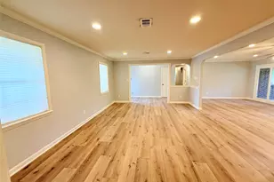 204 Hillcrest Dr, Alvin, TX 77511 - Photo 14