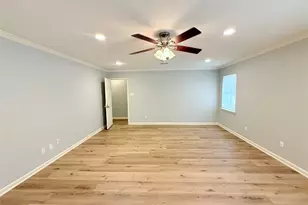 204 Hillcrest Dr, Alvin, TX 77511 - Photo 30