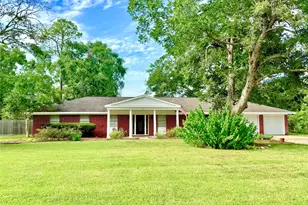 204 Hillcrest Dr, Alvin, TX 77511 - Photo 46