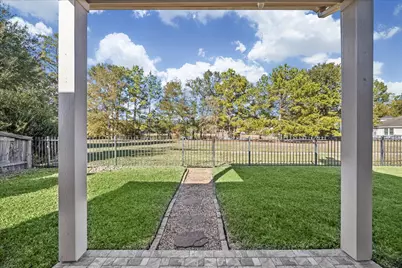 519 Trail Springs Court, Kingwood, TX 77339 - Photo 28