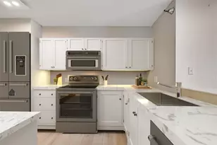 7700 Seawall Blvd, Galveston, TX 77551 - Photo 20