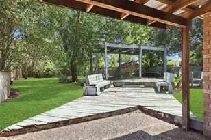 105 Perth St, Victoria, TX 77904 - Photo 24