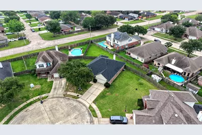 607 29th Avenue N, Texas City, TX 77590 - Photo 4