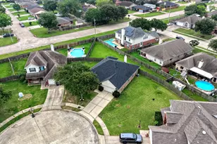 607 29th Ave N, Texas City, TX 77590 - Photo 4