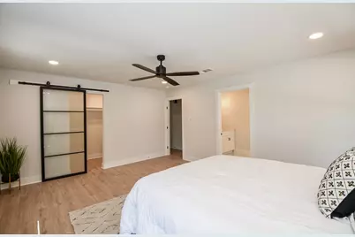 4302 McDermed Drive, Houston, TX 77035 - Photo 18