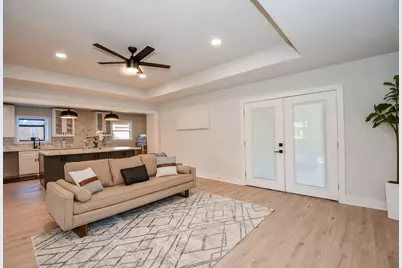 4302 McDermed Drive, Houston, TX 77035 - Photo 14