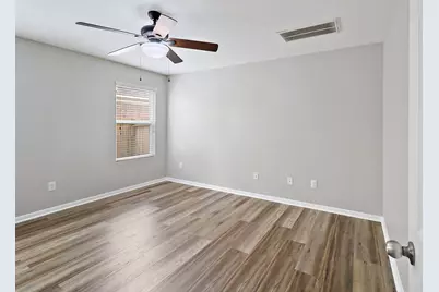 15607 Sheldon Ridge Way, Houston, TX 77044 - Photo 12