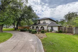 30246 Littlecroft Dr, Spring, TX 77386 - Photo 2