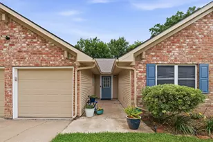 2022 Arcadia Dr, Sugar Land, TX 77498 - Photo 2