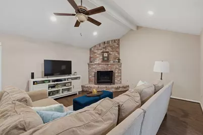2022 Arcadia Drive, Sugar Land, TX 77498 - Photo 14