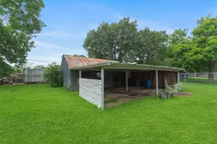 2627 Bayou Ave, Baytown, TX 77520 - Photo 32