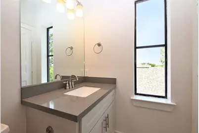 820 W 22nd Street, Houston, TX 77008 - Photo 18
