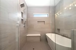 820 W 22nd St, Houston, TX 77008 - Photo 20