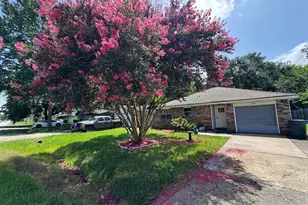 260 Clemmons St, Beaumont, TX 77707 - Photo 1