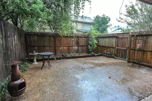 12633 Memorial Dr, Houston, TX 77024 - Photo 14