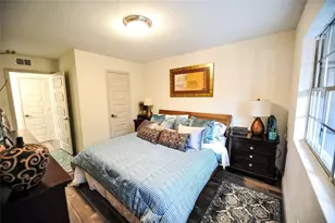 12633 Memorial Dr, Houston, TX 77024 - Photo 10
