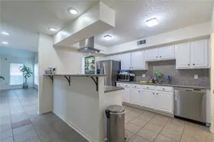 9226 Westwood Village Dr, Houston, TX 77036 - Photo 8