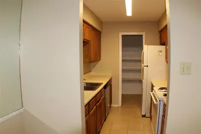9700 Leawood Boulevard #1713, Houston, TX 77099 - Photo 8