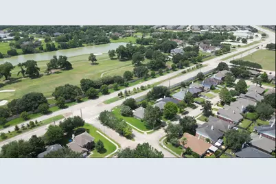 17122 Canterbury Green Court, Sugar Land, TX 77498 - Photo 38