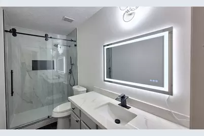17122 Canterbury Green Court, Sugar Land, TX 77498 - Photo 12