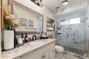 8227 Squires Pl Dr, Houston, TX 77083 - Photo 22