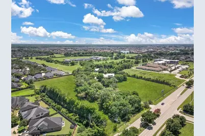 7007 Meadowview Estates Courts, Sugar Land, TX 77479 - Photo 4