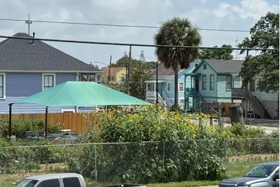 3309 Ursuline N, Galveston, TX 77550 - Photo 24