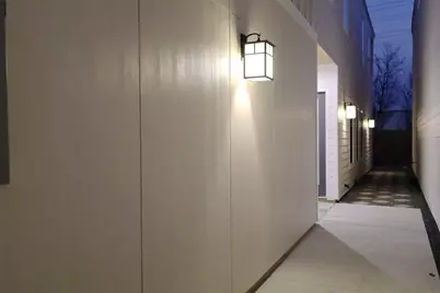 140 E 37th, Houston, TX 77018 - Photo 4