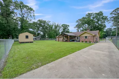 811 County Road 2267, Cleveland, TX 77327 - Photo 10