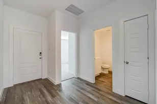 8922 Colicroot Dr, Rosharon, TX 77583 - Photo 2