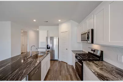 8922 Colicroot Drive, Rosharon, TX 77583 - Photo 14