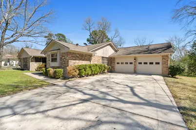 18 Panorama Drive, Conroe, TX 77304 - Photo 2