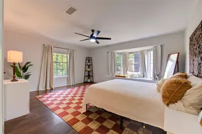 939 Wax Myrtle Lane, Houston, TX 77079 - Photo 4