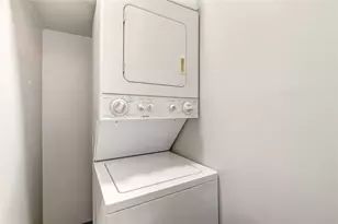 939 Wax Myrtle Ln, Houston, TX 77079 - Photo 14