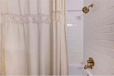 939 Wax Myrtle Lane, Houston, TX 77079 - Photo 16