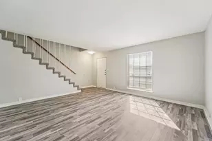 2815 Greenridge Dr, Houston, TX 77057 - Photo 18