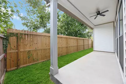 8215 Gladstone Street #B, Houston, TX 77051 - Photo 28