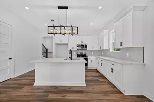 8215 Gladstone St, Houston, TX 77051 - Photo 12