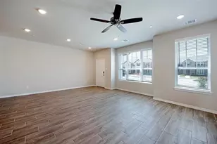 8040 Scanlan Trl, Missouri City, TX 77459 - Photo 4