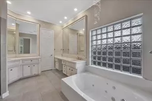 15511 Turtle Oak Ct, Houston, TX 77059 - Photo 32