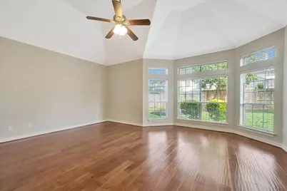 15511 Turtle Oak Court, Houston, TX 77059 - Photo 30