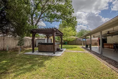 5611 Long Creek Lane, Houston, TX 77088 - Photo 14