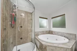 204 Edith St, Highlands, TX 77562 - Photo 12
