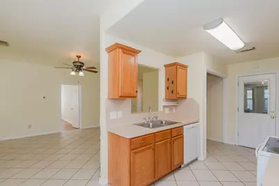 118 E 10th Street, Deer Park, TX 77536 - Photo 8