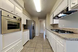 603 Blue Ridge Dr, Shenandoah, TX 77381 - Photo 2