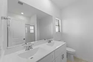 9011 Bay Ldg Ln, Baytown, TX 77521 - Photo 16