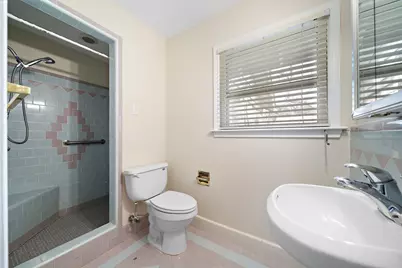 215 Fairbanks Street, Houston, TX 77009 - Photo 24